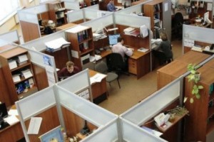 Open space zabíjí produktivitu: 5 tipů, jak ho přežít ve zdraví