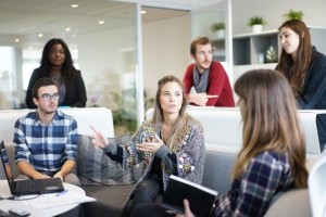 Odměňování a benefity, které zaměstnance skutečně motivují